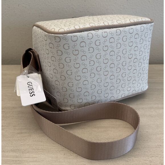 Guess V720069 White/Taupe Allover Logo Print Junction Travel Insulated Lunch Bag - Picture 6 of 12